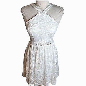 Francesca's criss cross necked white Lace Sheer middle flowing dress Sz M Women